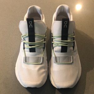 Brand New Mens Cloud Nova Sneakers
